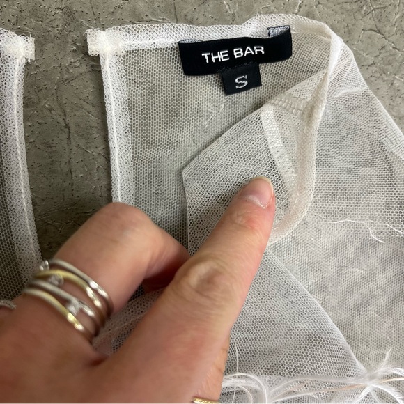 The Bar Marcel Top in White - Picture 8 of 8